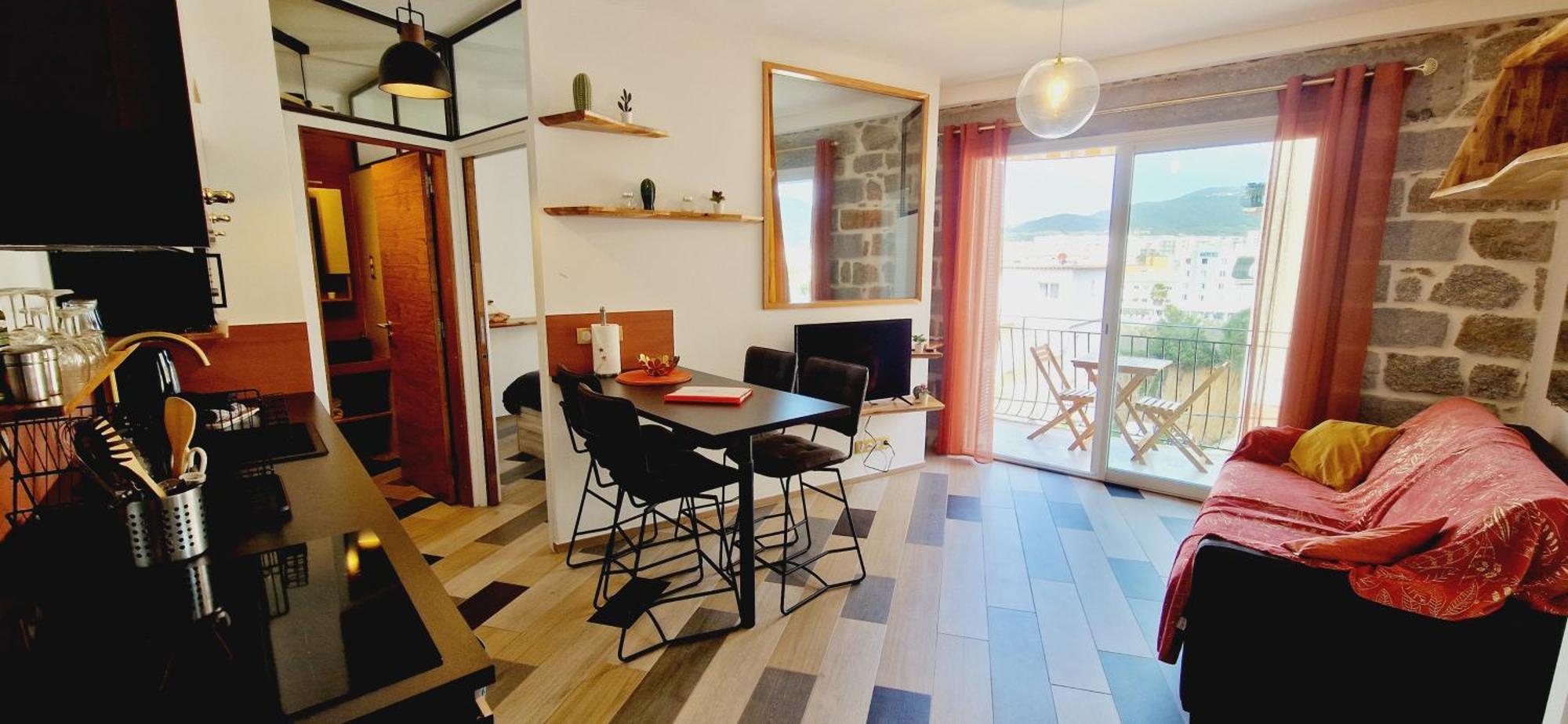 Magnifique Avec Balcon Vue A L'entree D'ajaccio *