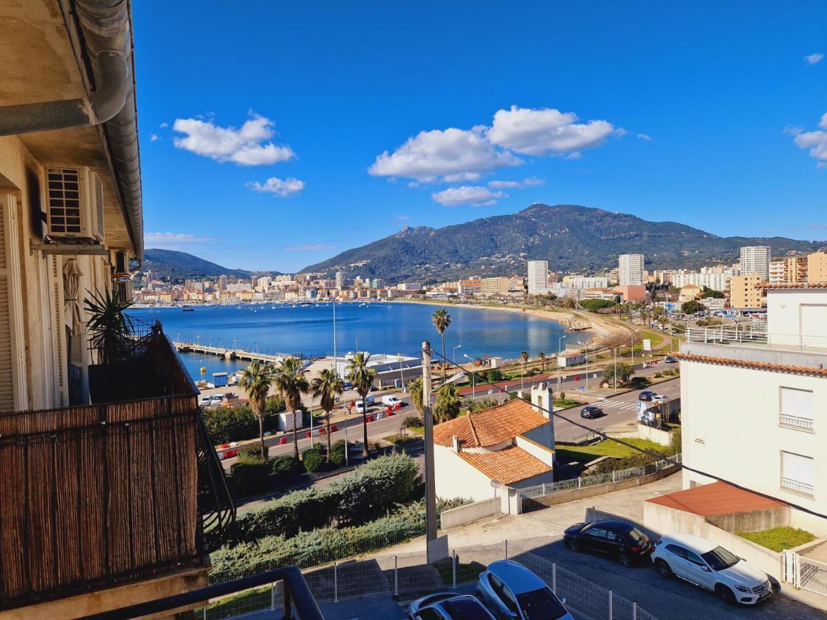 Appartamento Magnifique Avec Balcon Vue A L'entree D'ajaccio *