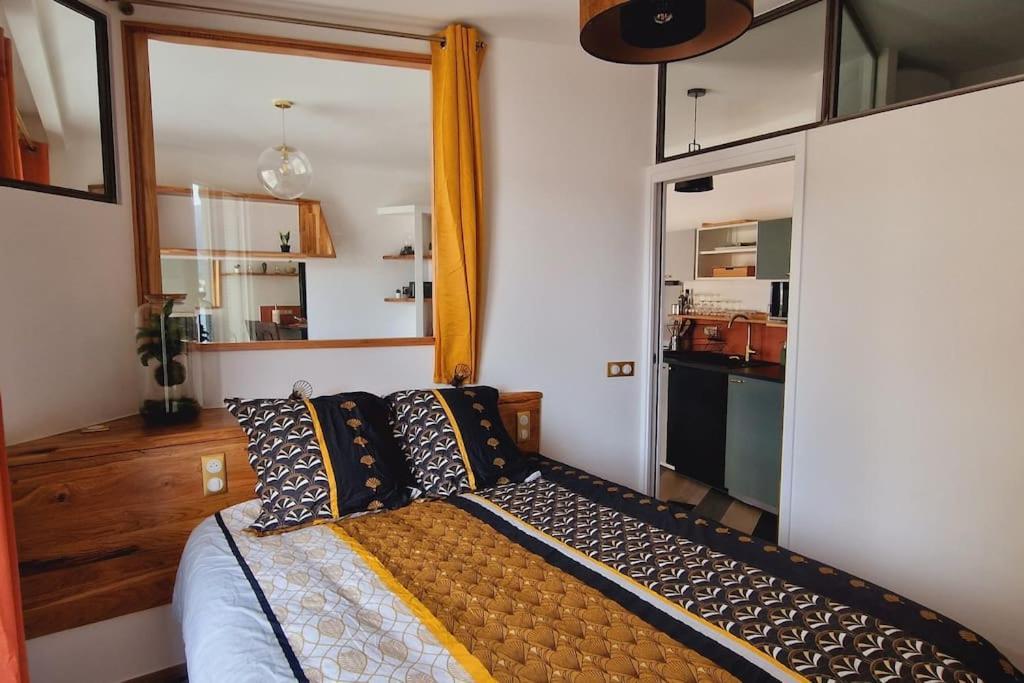 Magnifique Avec Balcon Vue A L'entree D'ajaccio * Ajaccio (Corsica)